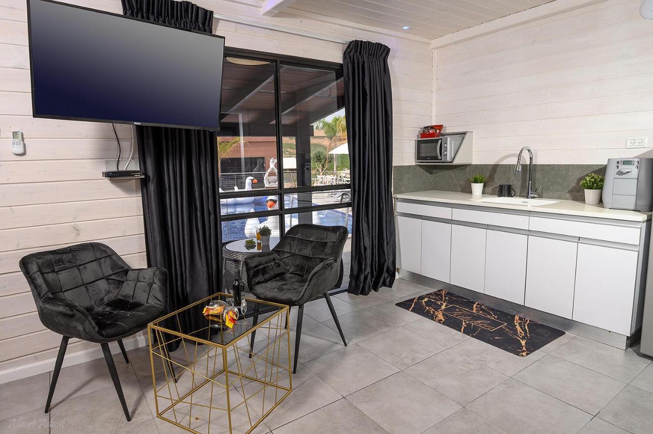 Hotel אוטופיה בצפון - מתחם אירוח מפואר Shahar Camera foto