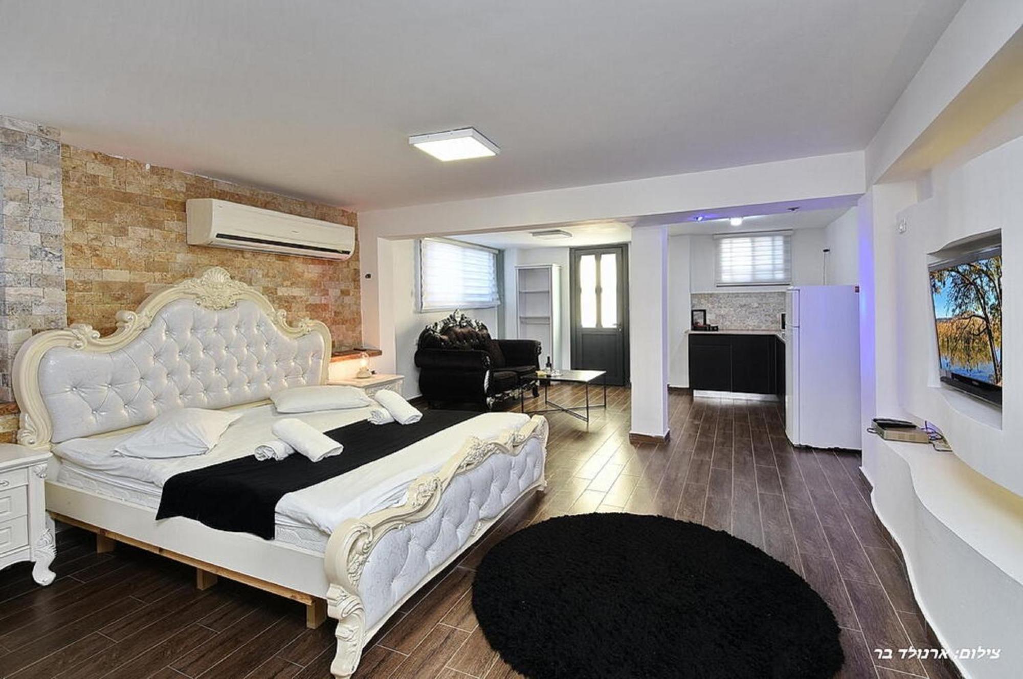 Hotel אוטופיה בצפון - מתחם אירוח מפואר Shahar Esterno foto