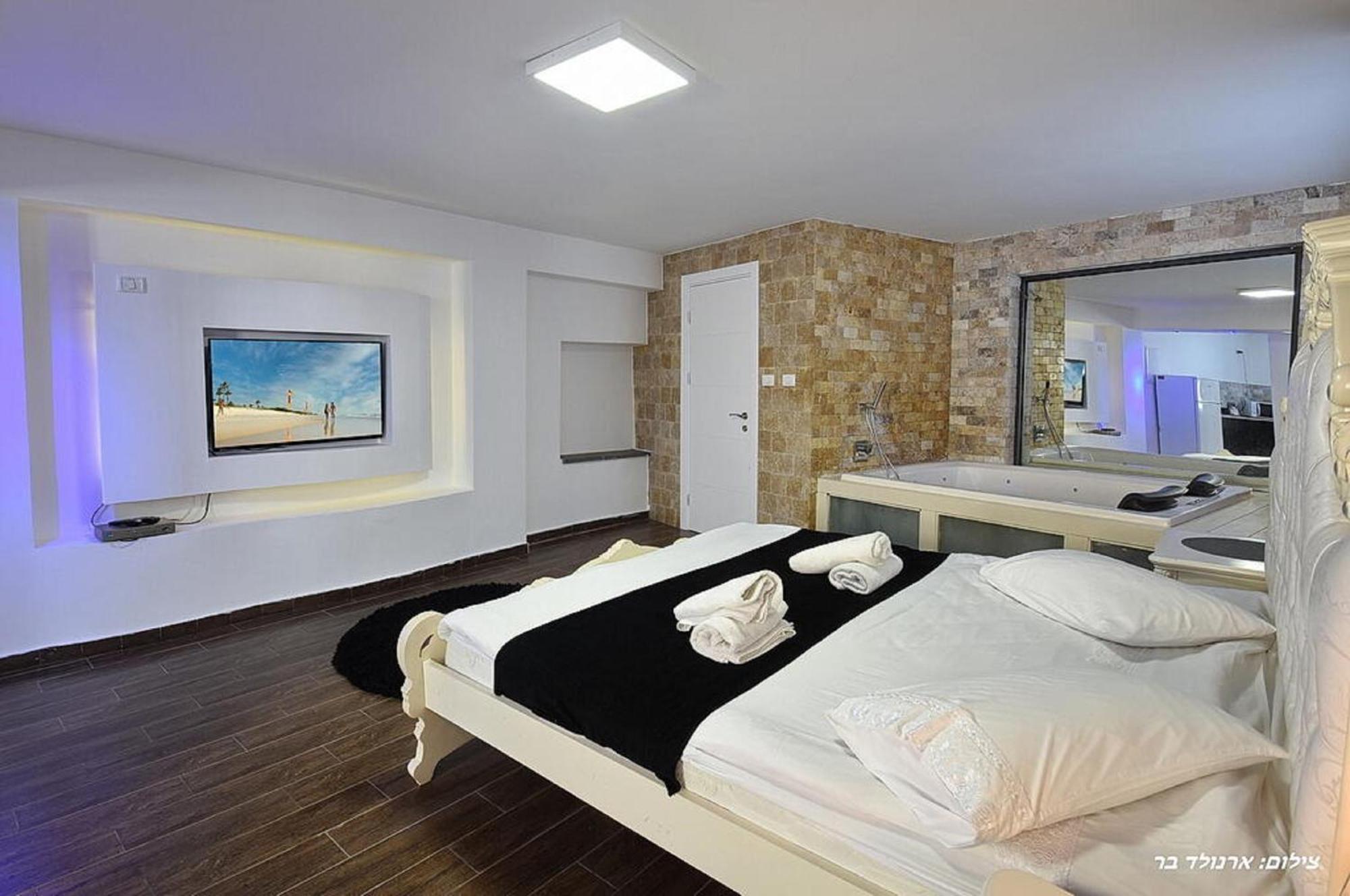 Hotel אוטופיה בצפון - מתחם אירוח מפואר Shahar Esterno foto